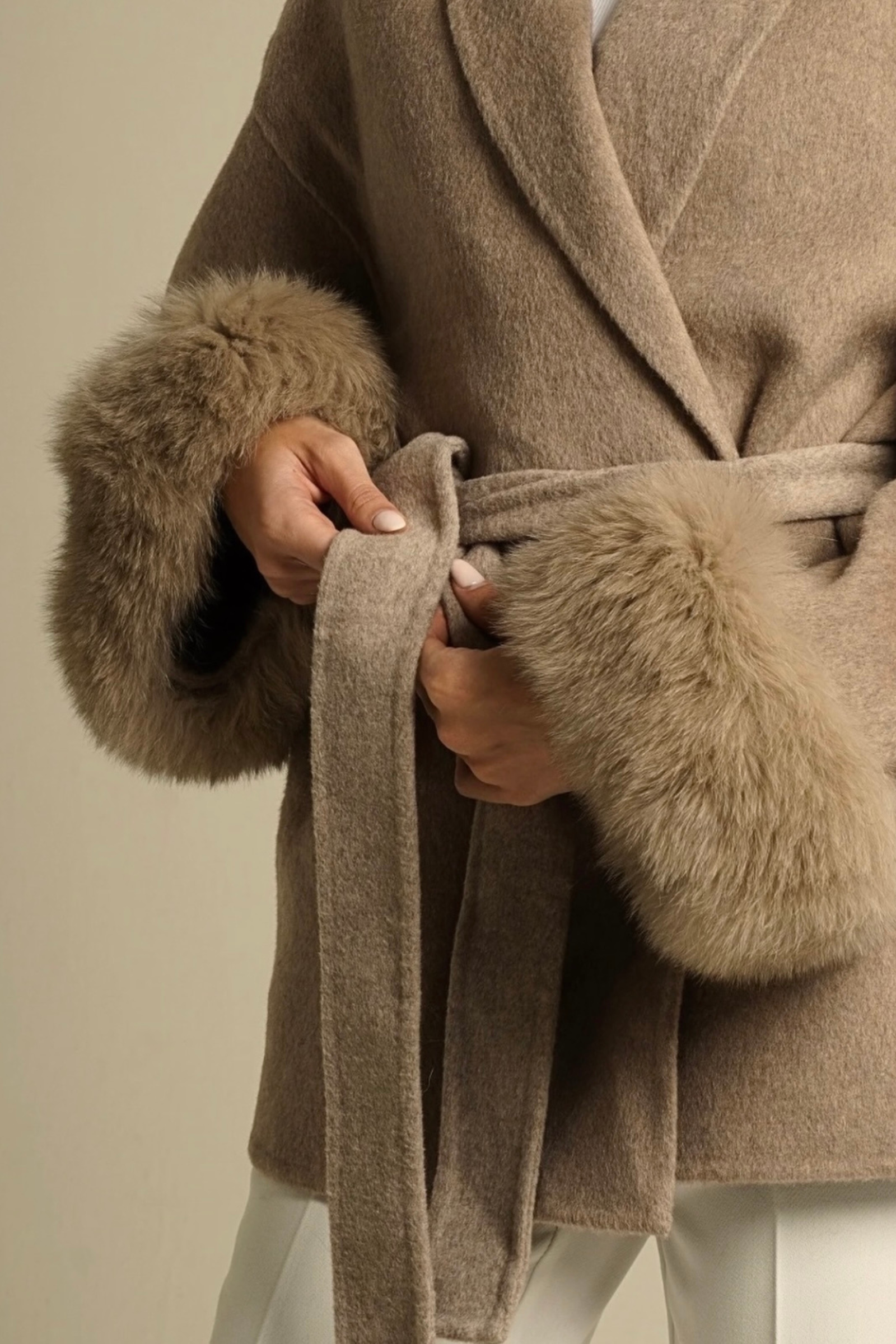 SORA – PREMIUM MANTEL